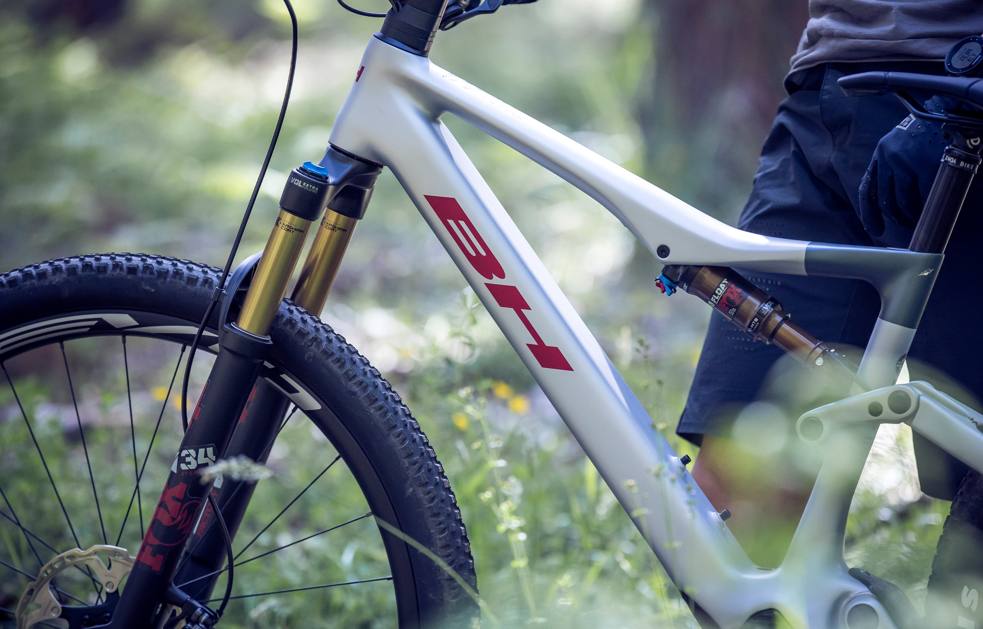 BH iLYNX RACE 7.7 CARBON 2025