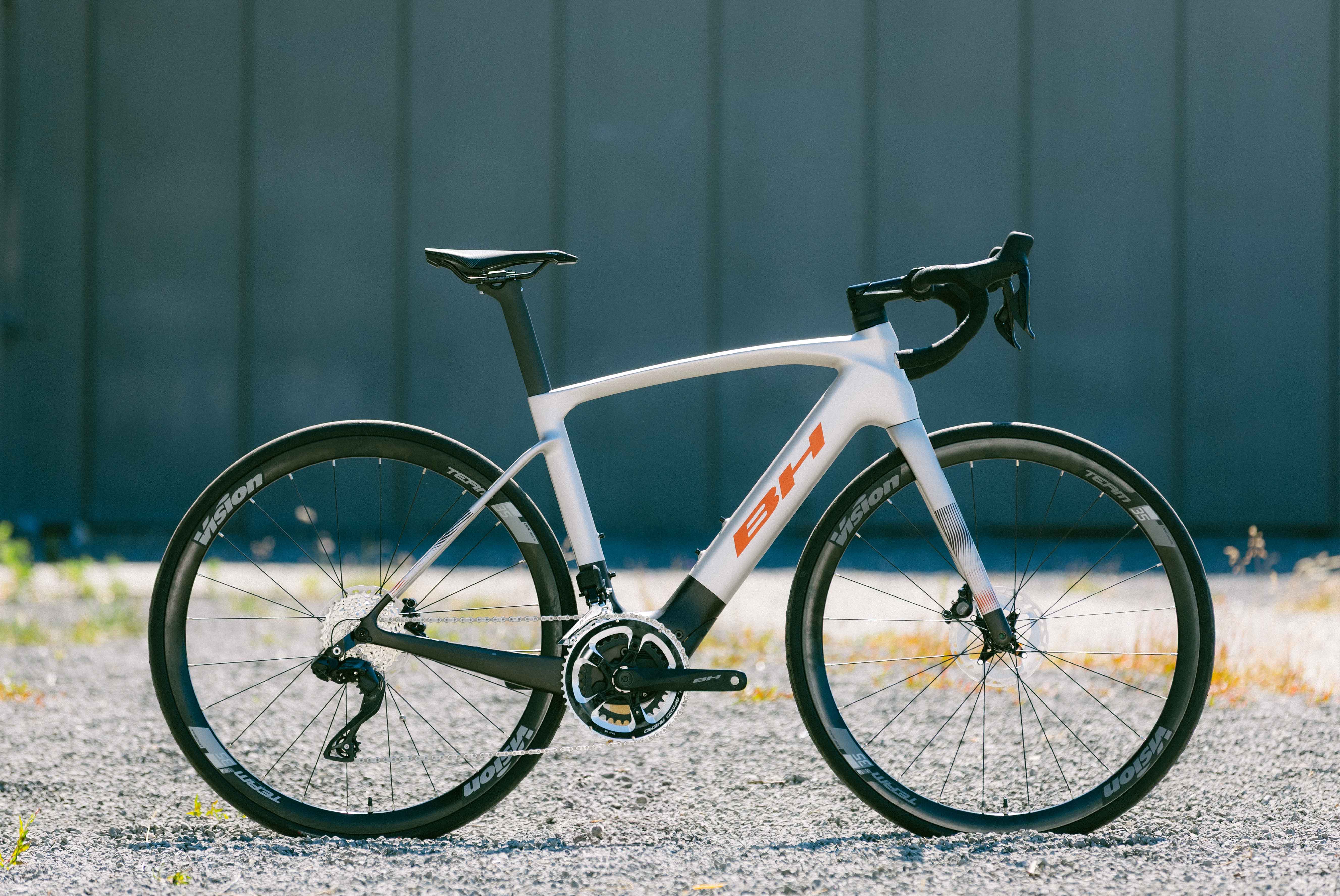 BH iRS1 Carbon 1.5 Di2 2026