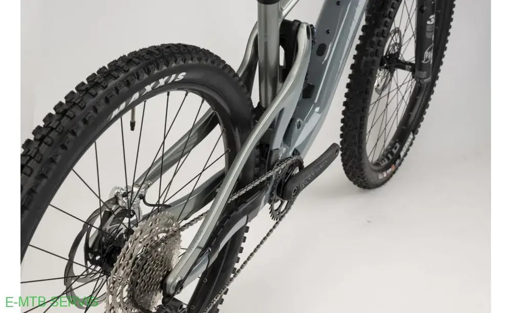 GHOST Path Riot CF Advanced F430 2024