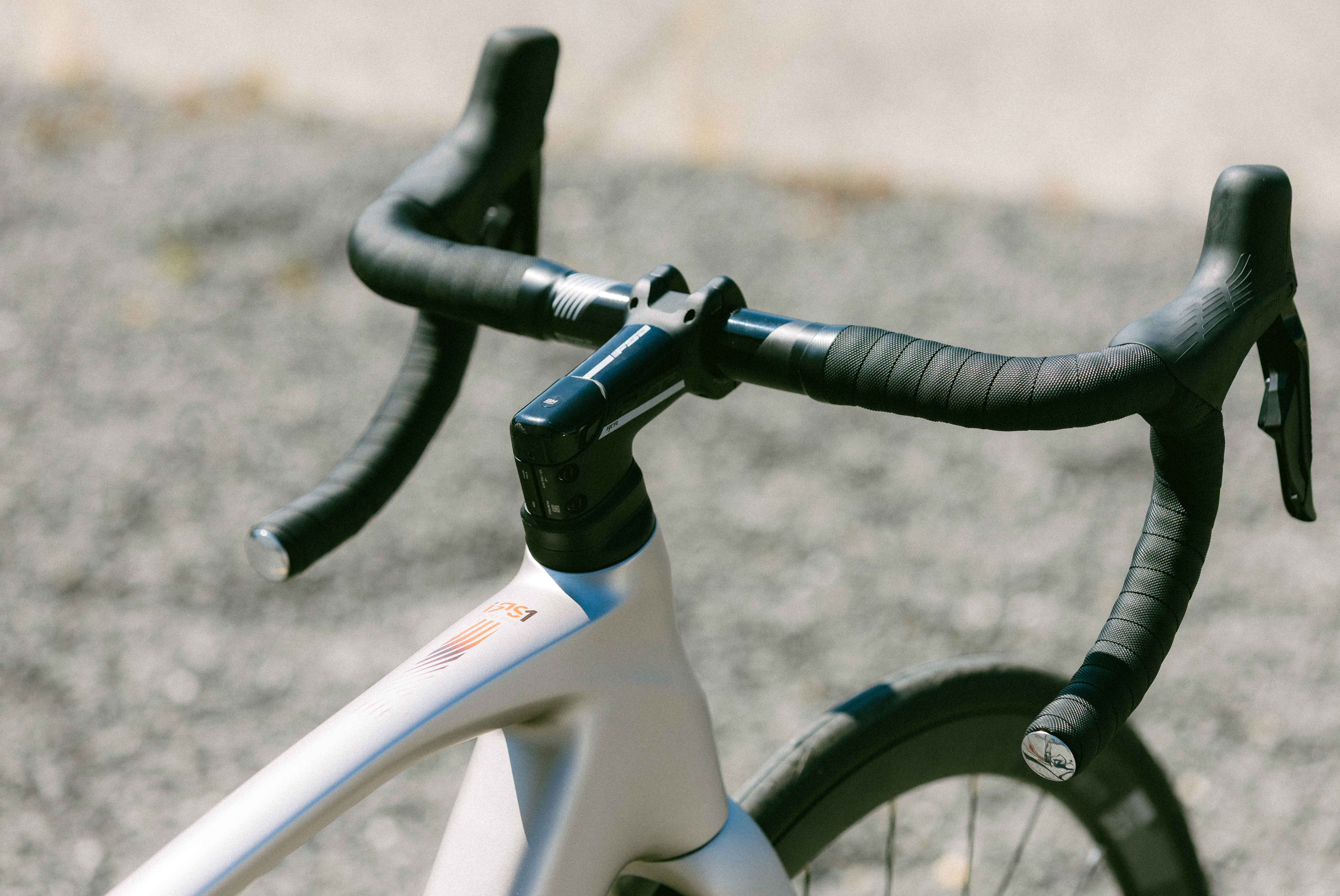 BH iRS1 Carbon 1.5 Di2 2026